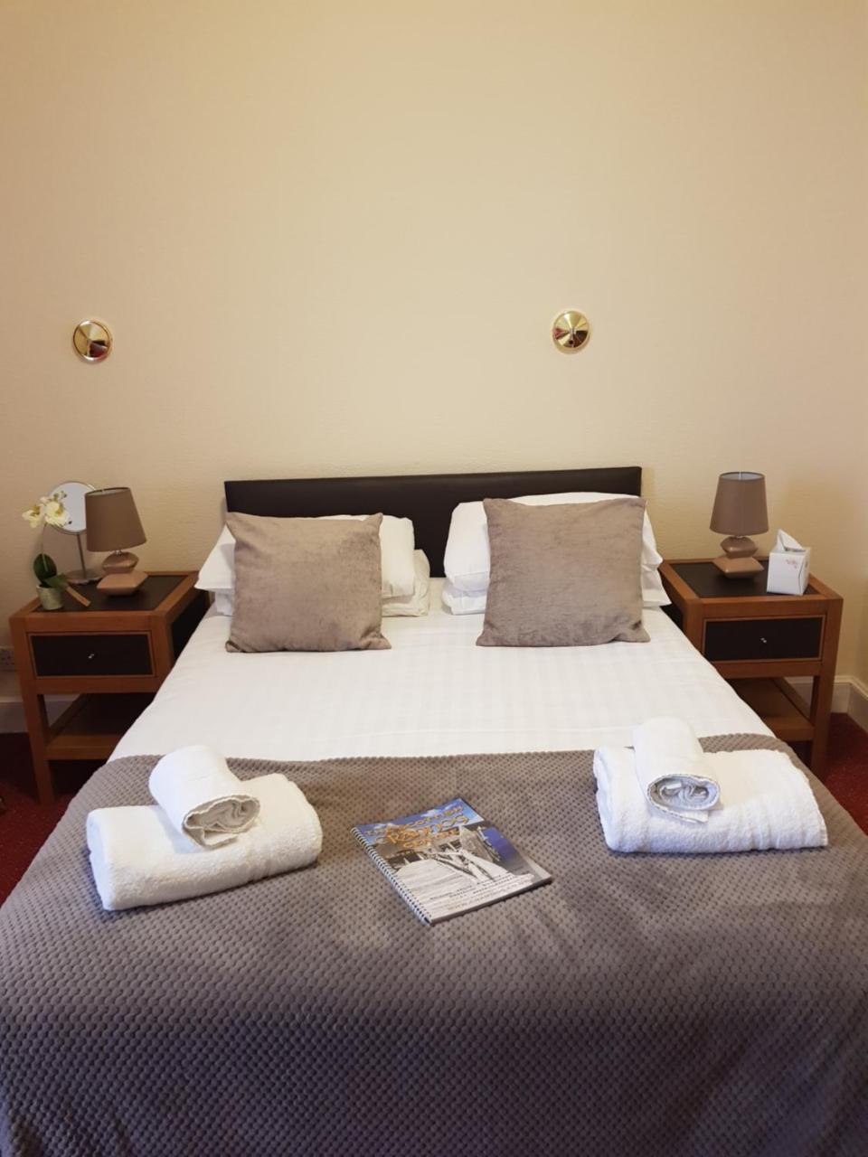 The Royal Hotel Blairgowrie and Rattray Ngoại thất bức ảnh